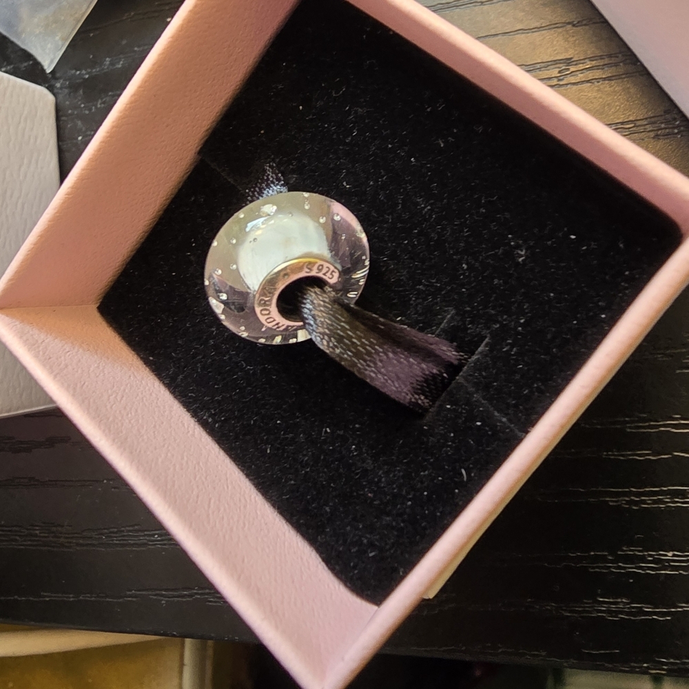 PANDORA White Murano Glass Bead With Sparkle, Silver Core. In Box. - Picture 3 of 4